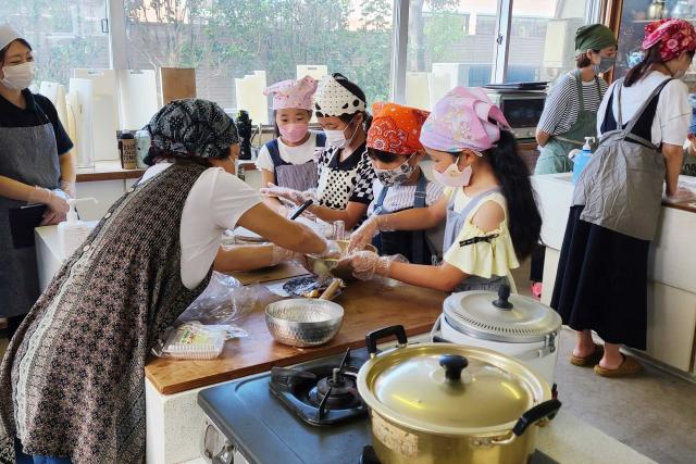 親子や友達と一緒に美味しいしんこ団子を作ろう！夏の親子料理教室