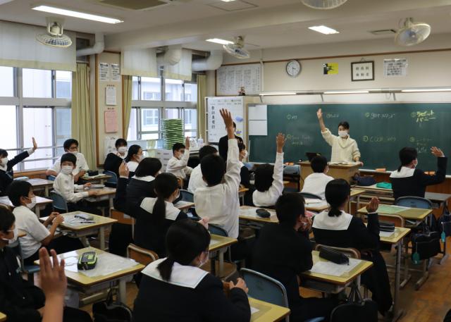 垂水高校の授業を体験！垂水中央中学校で出前授業